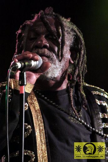 Winston McAnuff (Jam) with Fixi 7. Freedom Sounds Festival - Essigfabrik, Koeln 27.04.2019 (9).JPG